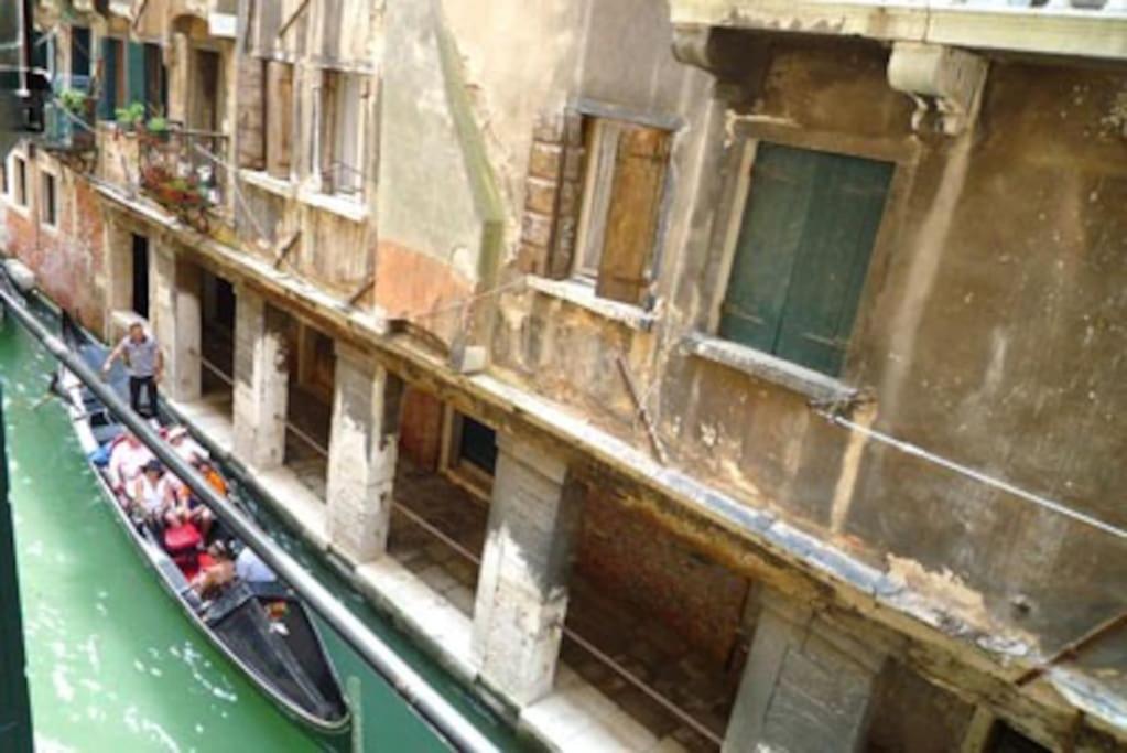 San Marco Charming Apartment With Canal View Venedig Exteriör bild