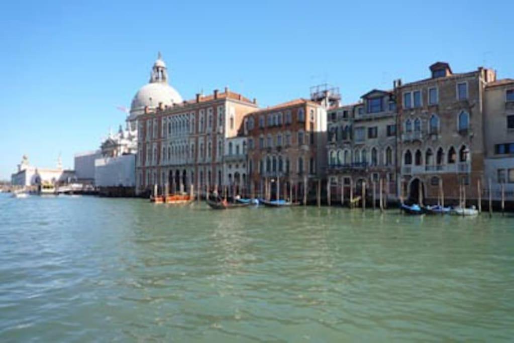 San Marco Charming Apartment With Canal View Venedig Exteriör bild